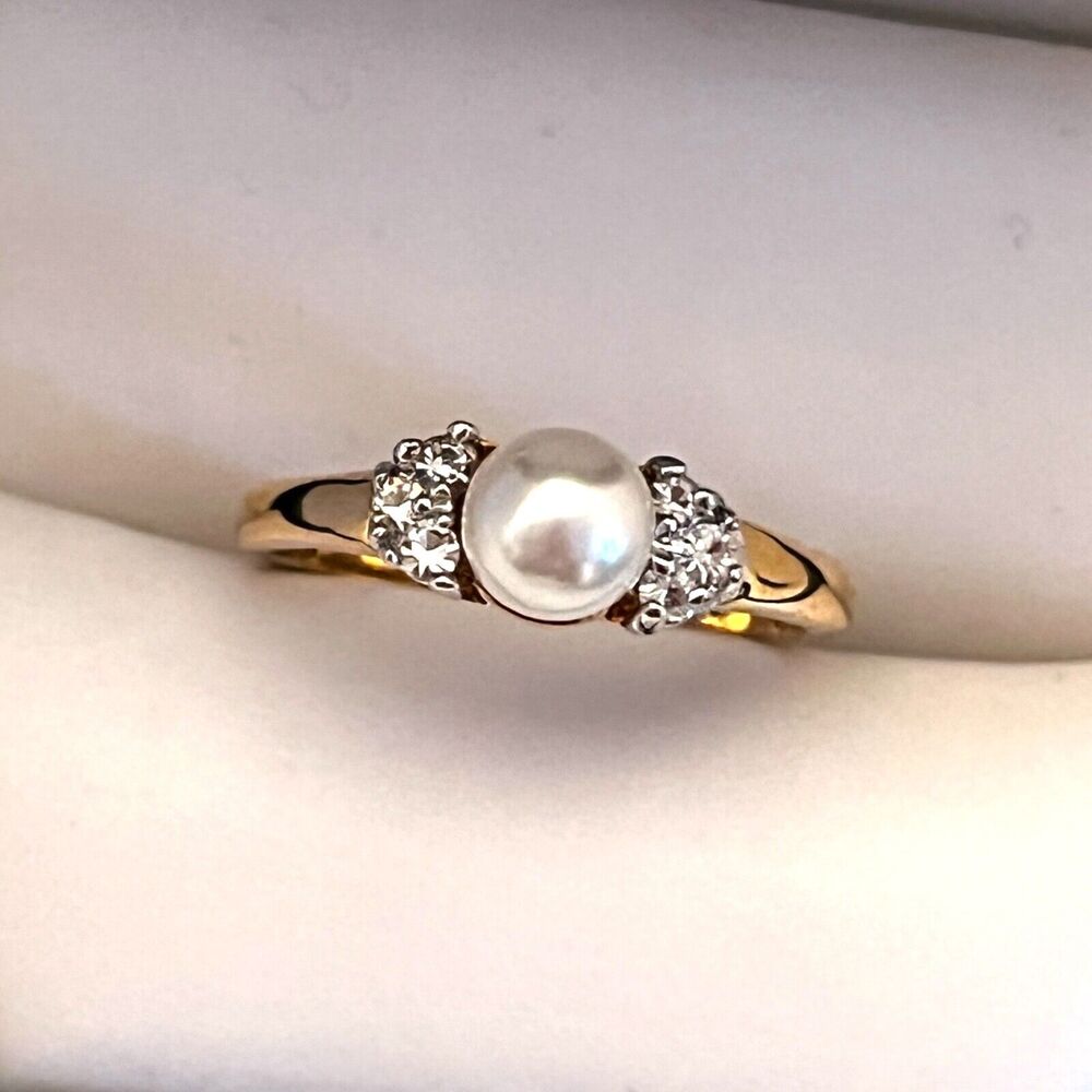 Vintage 1970s Ring Size 6 Simulated Pearl CZ Three Stone Gold Plated - 14M - Picture 2 of 15